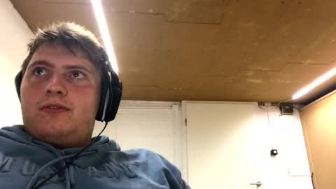 Snapshot of outflayd chatting on 26, 11, 2025 outflayd online show from 26, 11, 2025