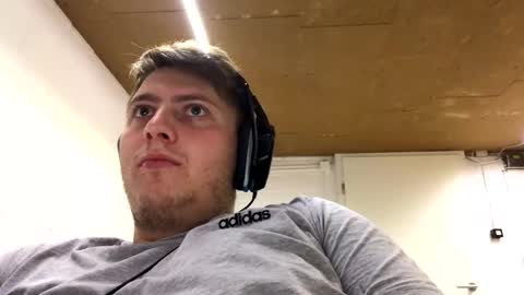 Snapshot of outflayd chatting on 1, 12, 2025 outflayd online show from 1, 12, 2025