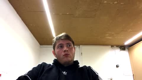 Snapshot of outflayd chatting on 5, 12, 2025 outflayd online show from 5, 12, 2025