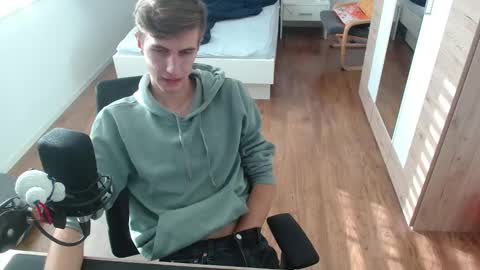 Snapshot of overkneebabe chatting on 15, 11, 2025 OverkneeBabe online show from 15, 11, 2025