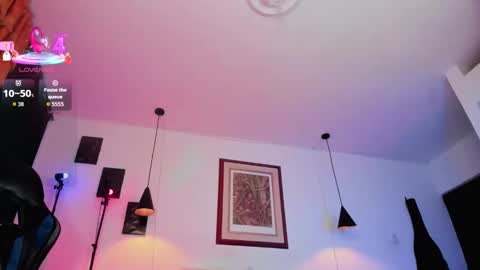 Snapshot of oween_roberts chatting on 5, 12, 2025 Oween online show from 5, 12, 2025