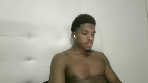 Snapshot of owen_222 chatting on 2, 12, 2025 Owen online show from 2, 12, 2025