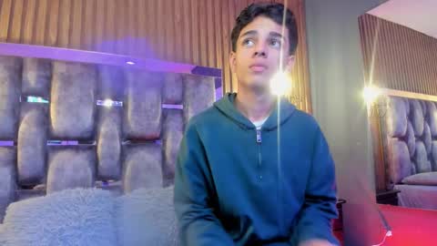 Owen Johnson online show from 4, 2, 2026