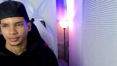 Snapshot of owen_blaze3 chatting on 29, 5, 2026 owen blaze online show from 29, 5, 2026