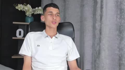 owen_stone1 online show from 25, 2, 2025