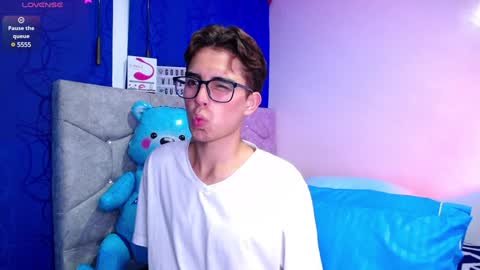 Owen  Independent model  online show from 29, 1, 2025