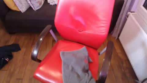 Snapshot of oyrlgtu1257 chatting on 19, 12, 2025 Oyrlgtu online show from 19, 12, 2025