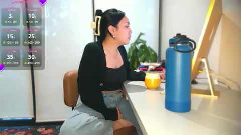 Snapshot of ozhmara chatting on 8, 10, 2025 ozhmara online show from 8, 10, 2025