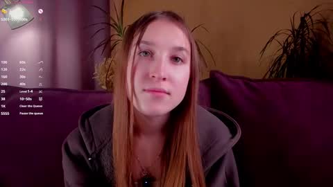 Snapshot of oziecarmona chatting on 26, 10, 2025 Caroline or just Lina online show from 26, 10, 2025