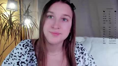 Snapshot of oziecarmona chatting on 23, 11, 2025 Caroline or just Lina online show from 23, 11, 2025