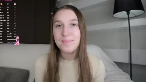 Snapshot of oziecarmona chatting on 18, 12, 2025 Caroline or just Lina online show from 18, 12, 2025