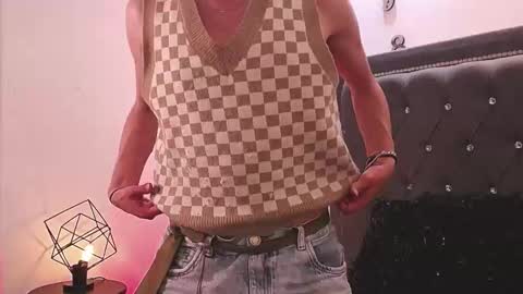 Snapshot of ozorio_dany chatting on 13, 9, 2025 Dany Ozorio online show from 13, 9, 2025