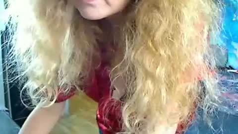 Ozzy Helen online show from 7, 1, 2025