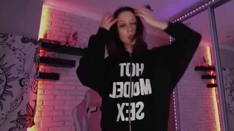 Snapshot of p0rsche911 chatting on 12, 12, 2024 Alice online show from 12, 12, 2024