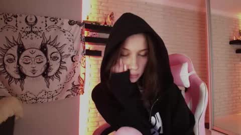 Snapshot of p0rsche911 chatting on 16, 12, 2024 Alice online show from 16, 12, 2024