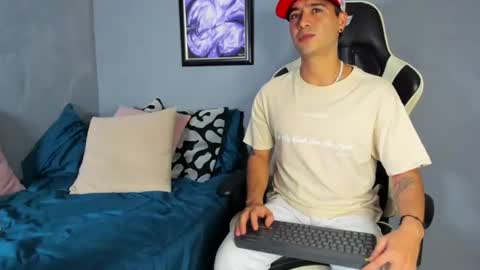 Snapshot of p_jhon chatting on 21, 6, 2026 P online show from 21, 6, 2026