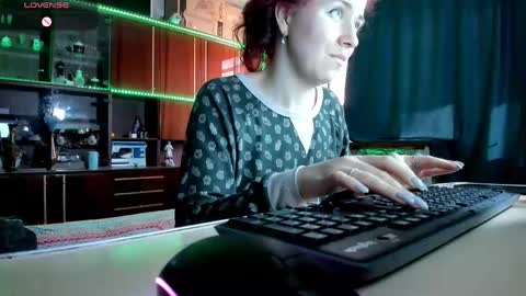 Ella online show from 4, 3, 2025