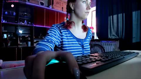 Ella online show from 9, 3, 2025