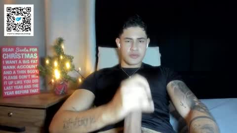 Snapshot of pablo_boston chatting on 23, 12, 2025 Javi online show from 23, 12, 2025