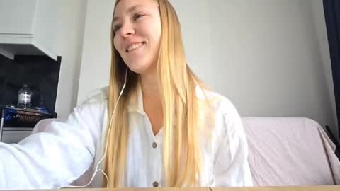 Snapshot of pabridge chatting on 21, 12, 2025 Sally online show from 21, 12, 2025