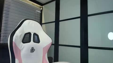 Paige online show from 6, 3, 2025