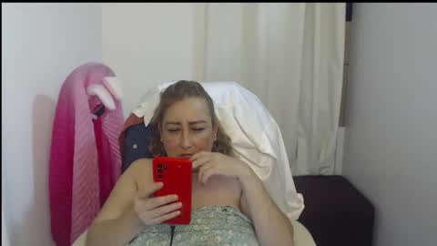 paiperhalliwey online show from 26, 1, 2025