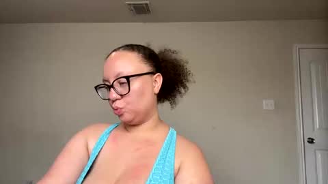 Snapshot of paisleehaze chatting on 9, 1, 2025 Paislee Haze online show from 9, 1, 2025