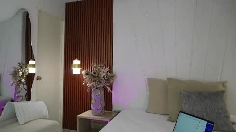 Palmer Joness online show from 17, 9, 2025