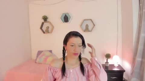 Paloma  online show from 9, 3, 2025