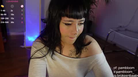     online show from 25, 9, 2025