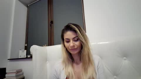 Snapshot of pamela051087 chatting on 19, 11, 2025 Pamela051087 online show from 19, 11, 2025