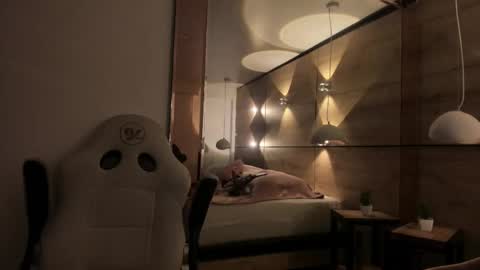 Snapshot of pamela_west chatting on 13, 11, 2025 Pamela West online show from 13, 11, 2025