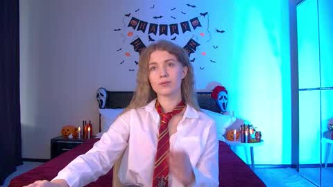 Snapshot of pamelablair chatting on 28, 10, 2025 Pamela Blair online show from 28, 10, 2025