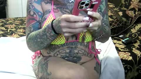 Snapshot of pamelagunns chatting on 17, 12, 2024 PAMELA GUNNS online show from 17, 12, 2024