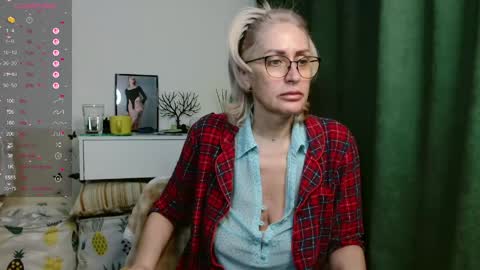 Snapshot of pamellamurphy chatting on 17, 5, 2026 pamellamurphy online show from 17, 5, 2026