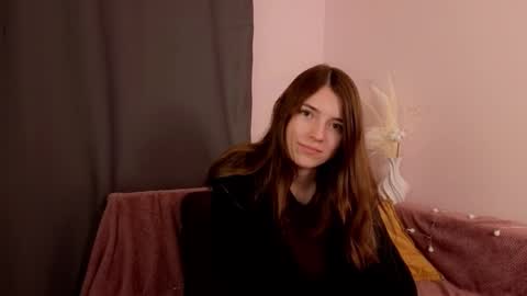 Snapshot of pamilarakestraw chatting on 2, 11, 2025 daniella online show from 2, 11, 2025