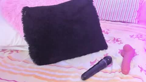 Snapshot of pammela_smith chatting on 2, 12, 2024 Pammela Smith online show from 2, 12, 2024