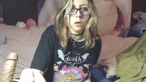 Snapshot of pandora_allsorts chatting on 17, 12, 2025 pandora-allsorts online show from 17, 12, 2025