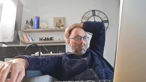 Snapshot of pansak1973 chatting on 12, 12, 2024 pansak1973 online show from 12, 12, 2024