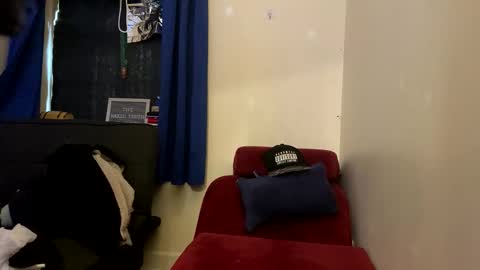 PantsLessTraveler online show from 23, 2, 2025