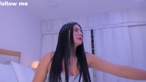 Paola  online show from 16, 2, 2025