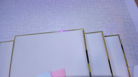 Paola  online show from 30, 9, 2025