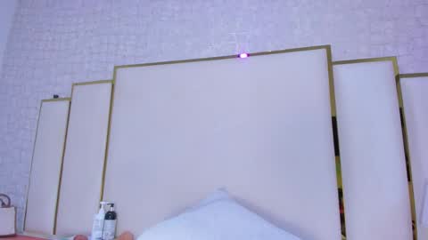 Paola  online show from 18, 12, 2025