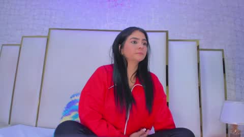 Paola  online show from 6, 4, 2026