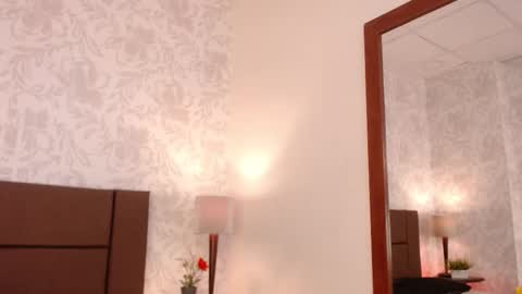 Snapshot of paolagh_ chatting on 19, 11, 2025 paolagh_ online show from 19, 11, 2025