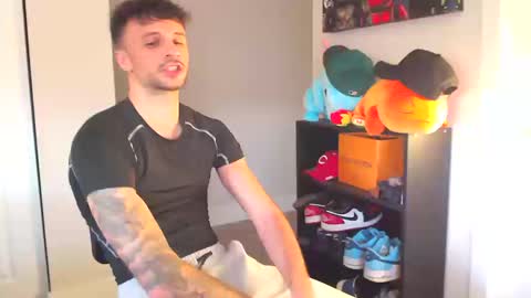 Snapshot of papijakey chatting on 11, 10, 2025 -- New Videos Down Below online show from 11, 10, 2025