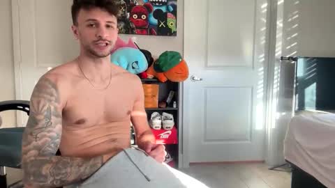 Snapshot of papijakey chatting on 16, 11, 2025 -- New Videos Down Below online show from 16, 11, 2025