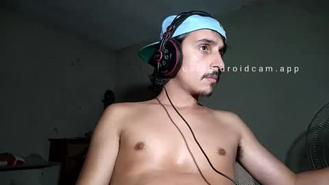 Snapshot of papito20cm chatting on 15, 12, 2025 Lau online show from 15, 12, 2025