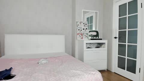 Snapshot of paradi_se chatting on 25, 4, 2026 Melena online show from 25, 4, 2026