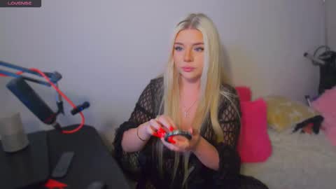 Victoria online show from 22, 9, 2025